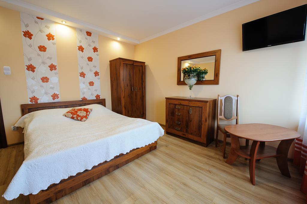 Pokoje I Apartamenty Iwona Ciechocinek Exterior foto